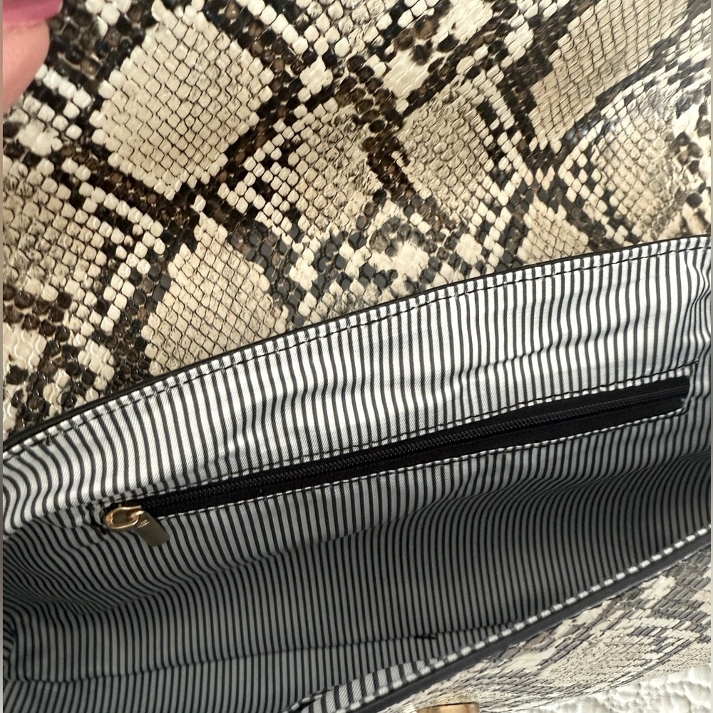 Le Miel Vegan Snake Print Hand/Shoulder Bag-Cream and Brown - Picture 5 of 7